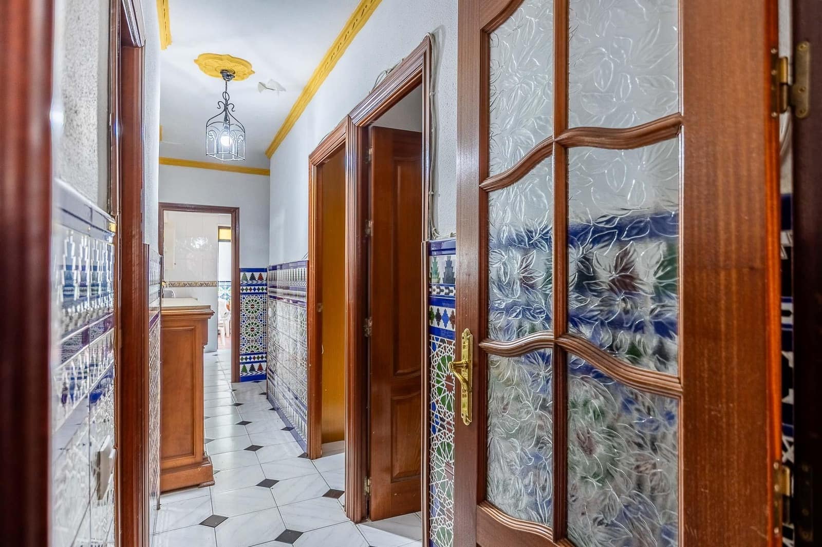 3 bedroom Flat for sale in Seville city with garage - € 449,000 (Ref: 10015760)