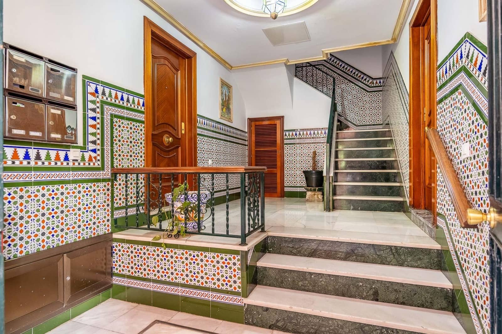 3 bedroom Flat for sale in Seville city with garage - € 449,000 (Ref: 10015760)