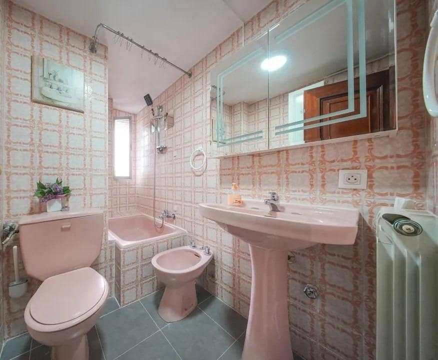 2 bedroom Flat for sale in Madrid city - € 389,000 (Ref: 10017655)