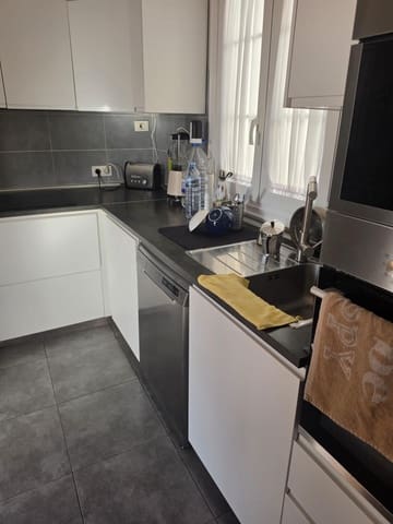 3 slaapkamer Flat te koop in Las Palmas de Gran Canaria met garage - € 296.000 (Ref: 10022622)