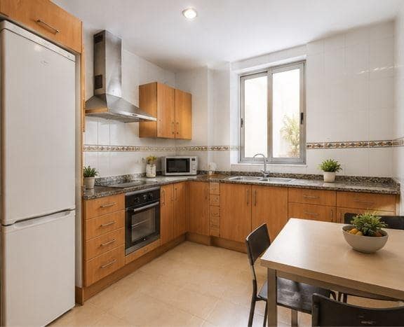 Piso de 4 habitaciones en Santa Catalina - Canteras, Las Palmas de Gran Canaria en venta - 260.000 € (Ref: 10024352)