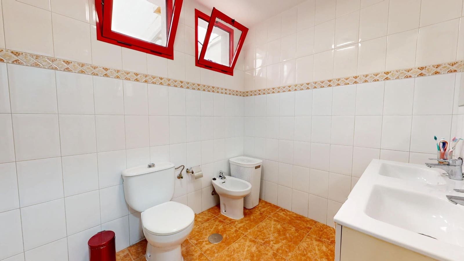 3 bedroom Flat for sale in Las Palmas de Gran Canaria - € 257,000 (Ref: 10025906)