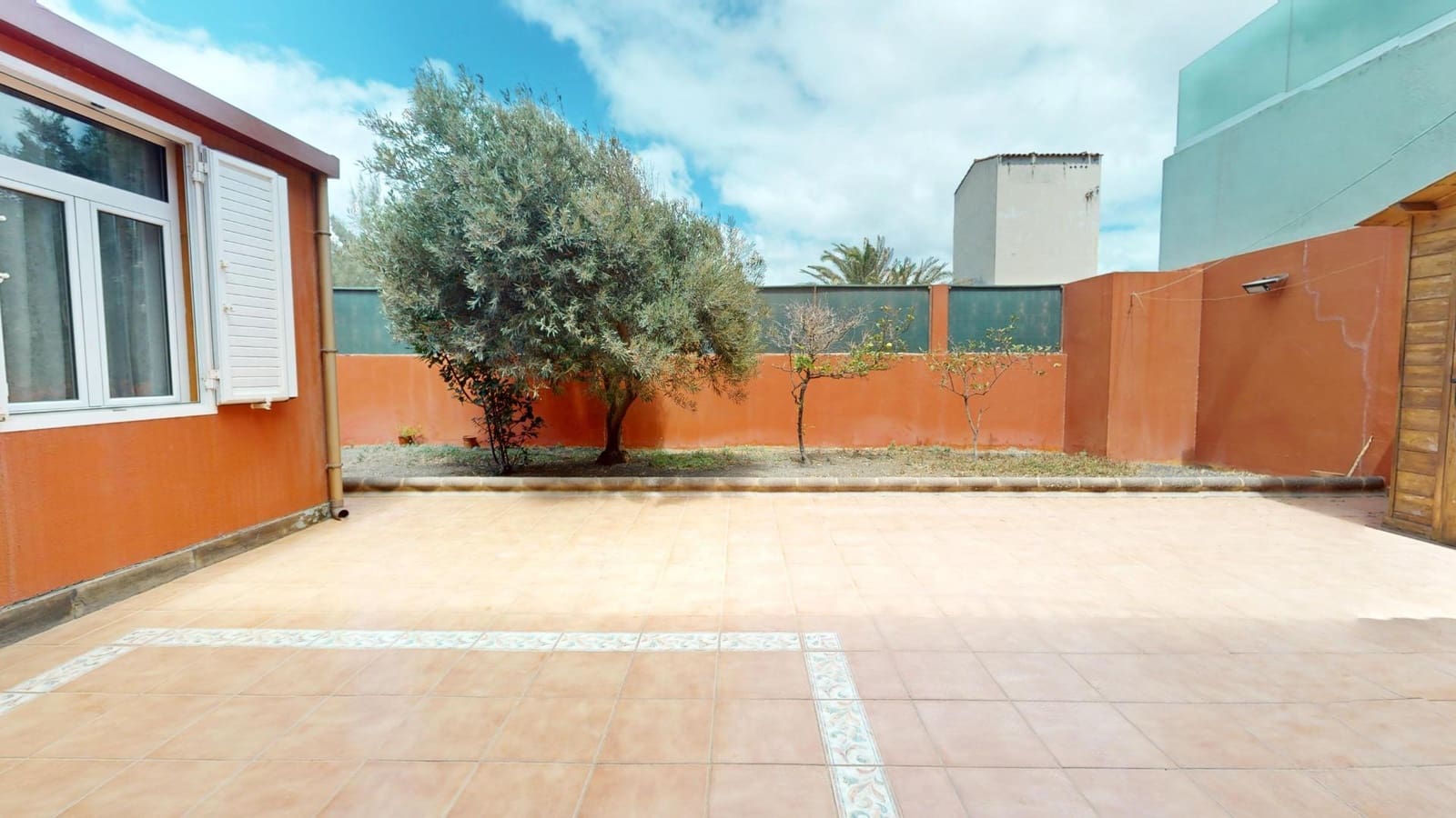 3 slaapkamer Flat te koop in Telde - € 380.000 (Ref: 10027453)
