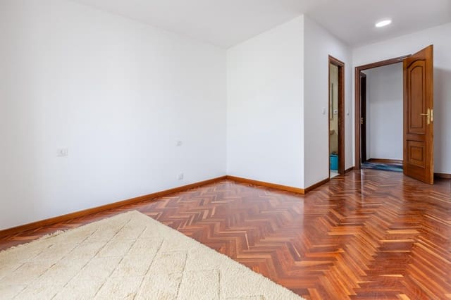4 quarto Apartamento para venda em Corunha cidade com garagem - 345 000 € (Ref: 10030703)