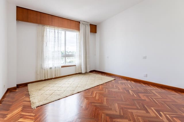 4 quarto Apartamento para venda em Corunha cidade com garagem - 345 000 € (Ref: 10030703)