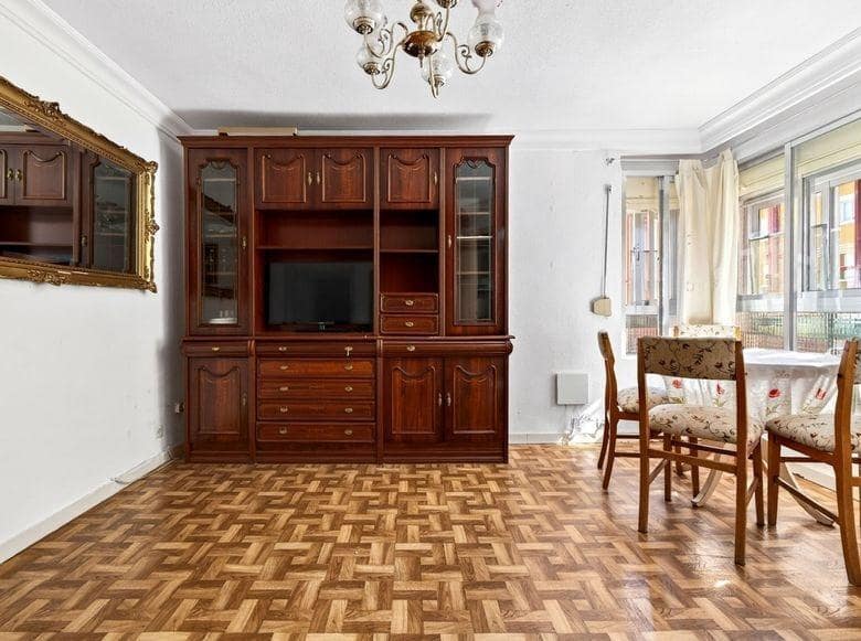 2 sypialnia Mieszkanie na sprzedaż w Miasto Madryt - 225 000 € (Ref: 10038717)