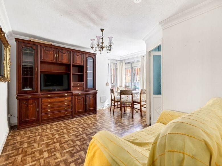 2 sypialnia Mieszkanie na sprzedaż w Miasto Madryt - 225 000 € (Ref: 10038717)