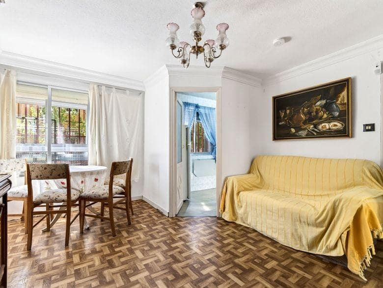 2 sypialnia Mieszkanie na sprzedaż w Miasto Madryt - 225 000 € (Ref: 10038717)
