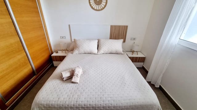 2 makuuhuone Asunto myytävänä paikassa La Manga del Mar Menor mukana uima-altaan 
autotalli - 184 000 € (Ref: 10043188)