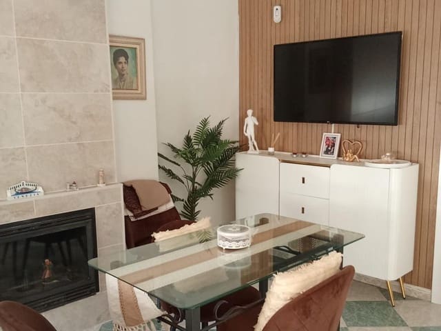 3 makuuhuone Omakotitalo myytävänä paikassa Huelva kaupunki - 269 800 € (Ref: 10043189)