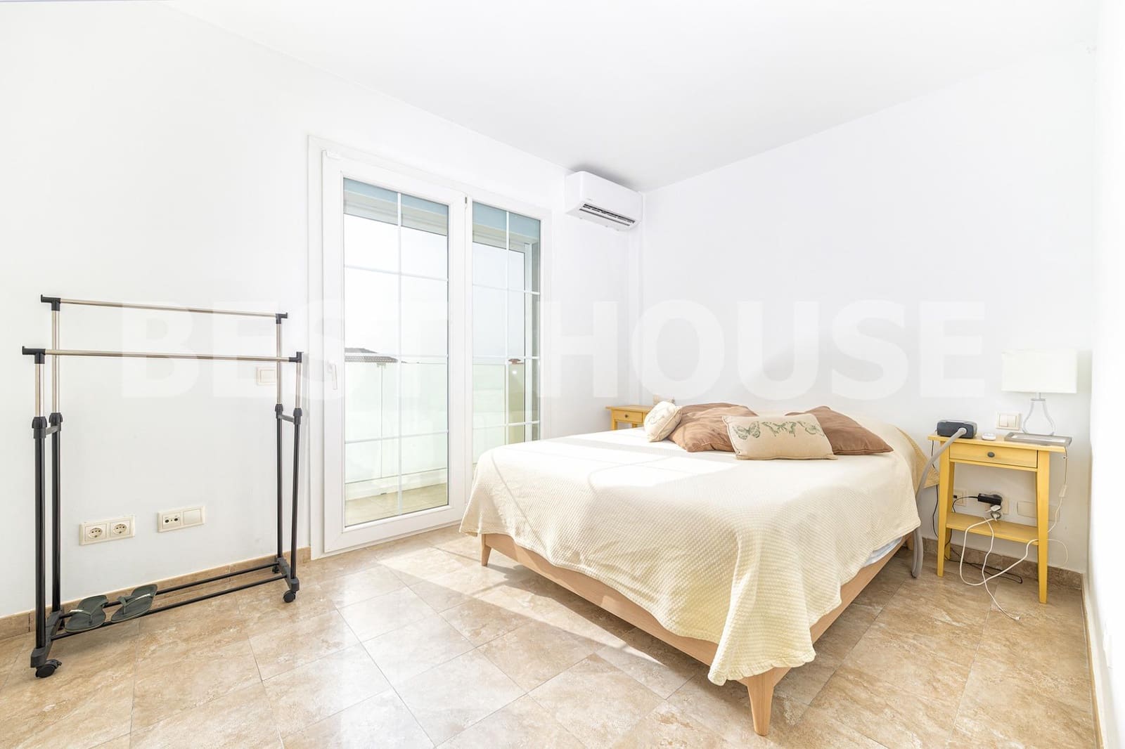 3 bedroom Semi-detached Villa for sale in Telde with pool garage - € 570,000 (Ref: 10045018)
