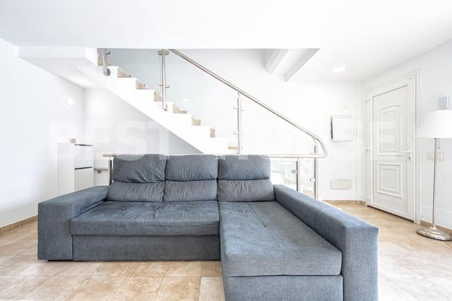 3 soverom Kjedet enebolig til salgs i Telde med svømmebasseng garasje - € 570 000 (Ref: 10045018)