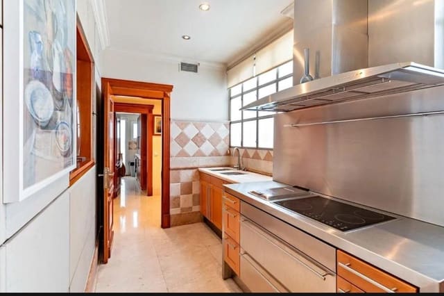 5 sovrum Takvåning till salu i Centro, Almería stad - 850 000 € (Ref: 10047509)
