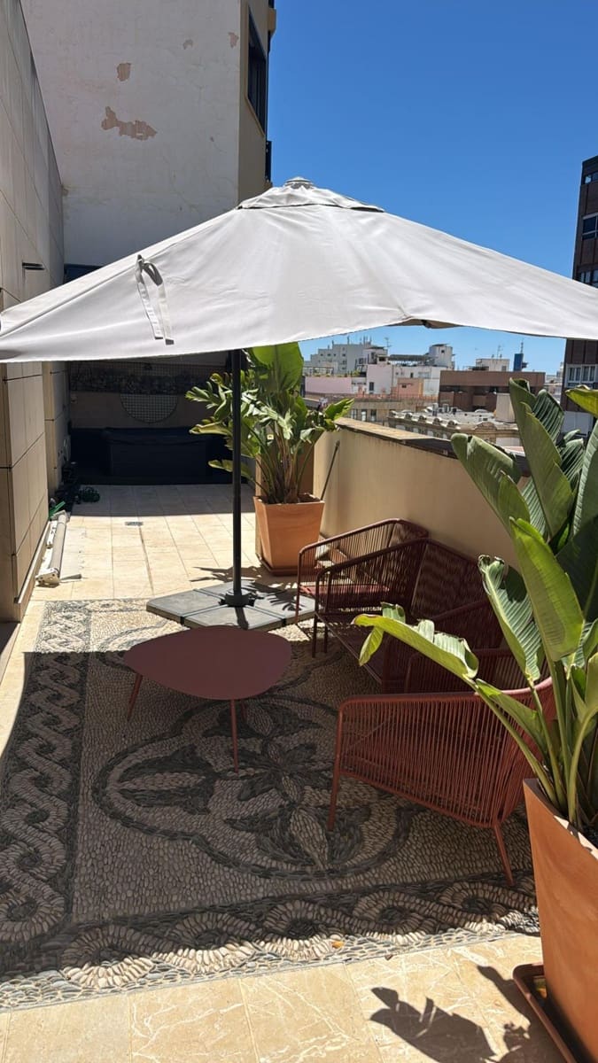 5 sovrum Takvåning till salu i Almeria stad med garage - 850 000 € (Ref: 10047509)