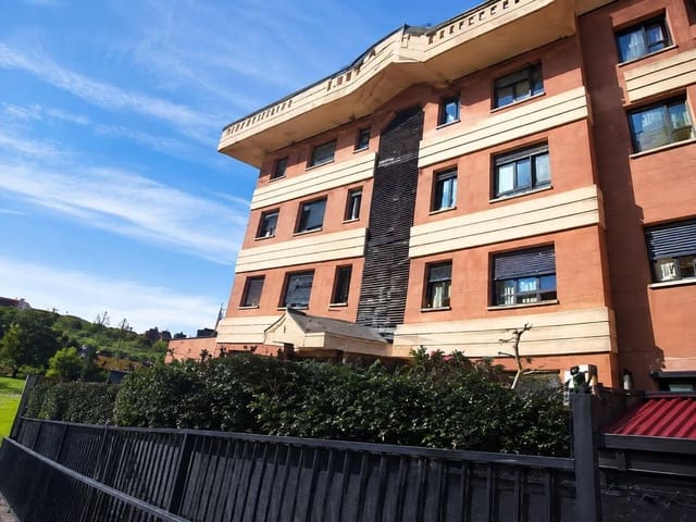 Mieszkanie na sprzedaż w Castro-Urdiales z basenem - 336 000 € (Ref: 10049537)