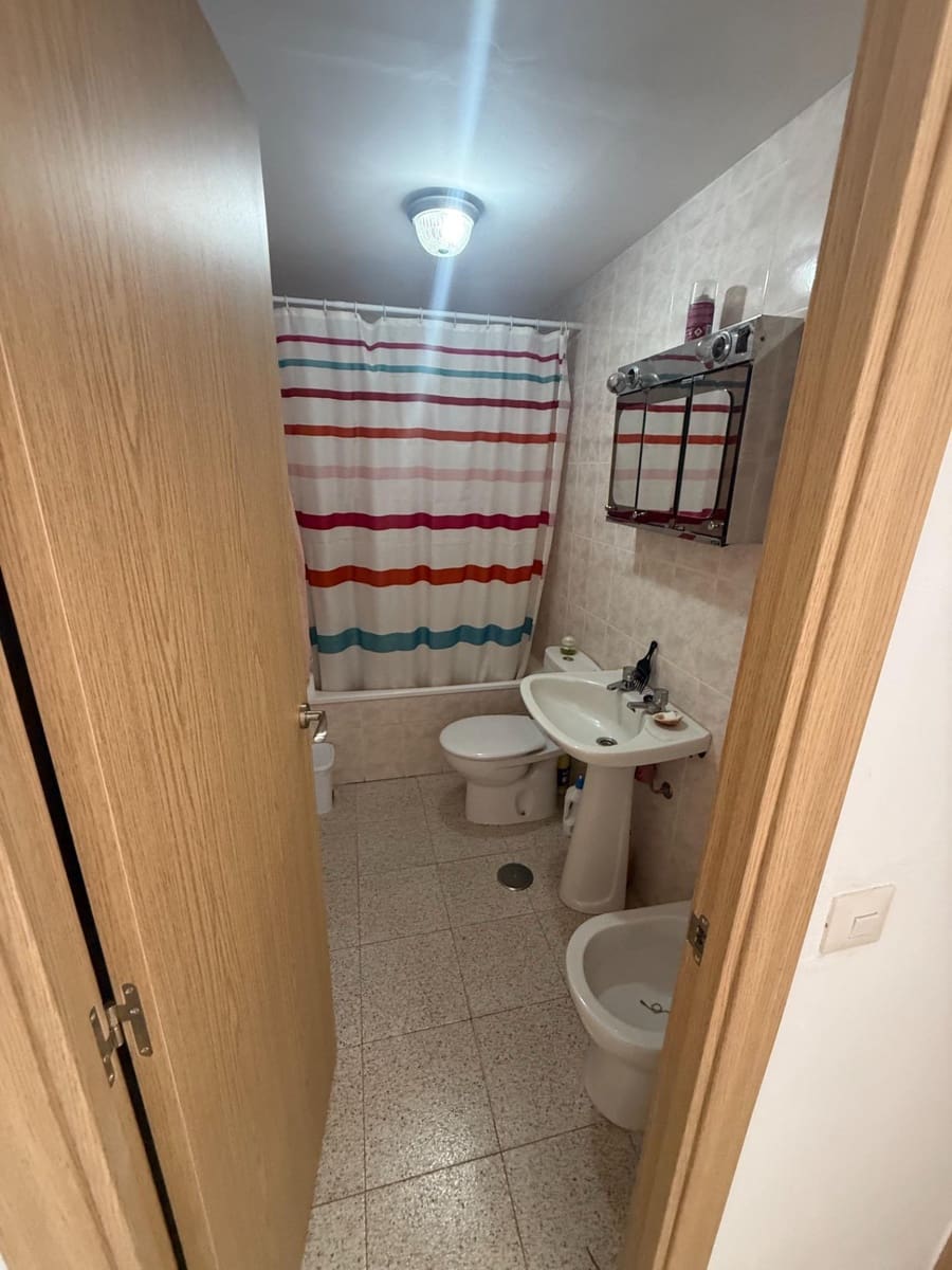 5 makuuhuone Rivitalo myytävänä paikassa Almonte mukana uima-altaan - 330 000 € (Ref: 10049539)