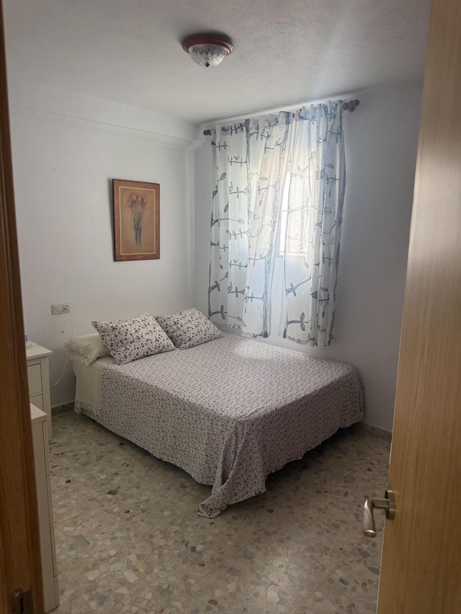5 makuuhuone Rivitalo myytävänä paikassa Almonte mukana uima-altaan - 330 000 € (Ref: 10049539)