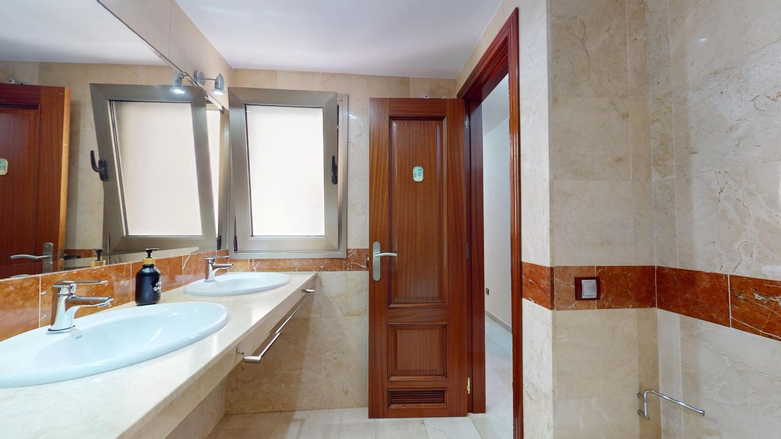 Piso de 2 habitaciones en Las Palmas de Gran Canaria en alquiler - 1.500 € (Ref: 10055491)