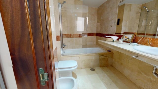 Piso de 2 habitaciones en Guanarteme, Las Palmas de Gran Canaria en alquiler - 1.500 € (Ref: 10055491)