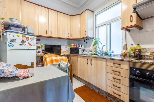 5 soveværelse Lejlighed til salg i A Coruña by - € 795.000 (Ref: 10067860)