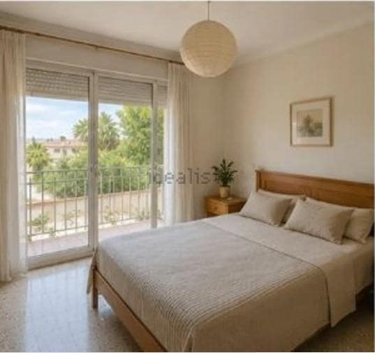 4 slaapkamer Villa te koop in Cubelles met garage - € 349.000 (Ref: 10076604)