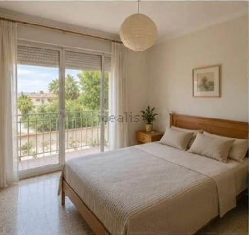 4 slaapkamer Villa te koop in Cubelles met garage - € 349.000 (Ref: 10076604)
