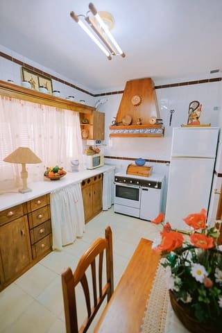 3 sovrum Villa till salu i Badajoz stad - 69 000 € (Ref: 10081123)