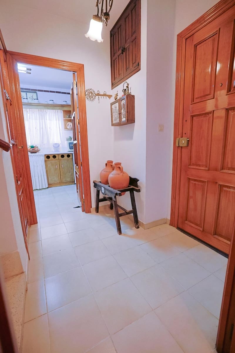 3 bedroom Villa for sale in Badajoz city - € 69,000 (Ref: 10081123)