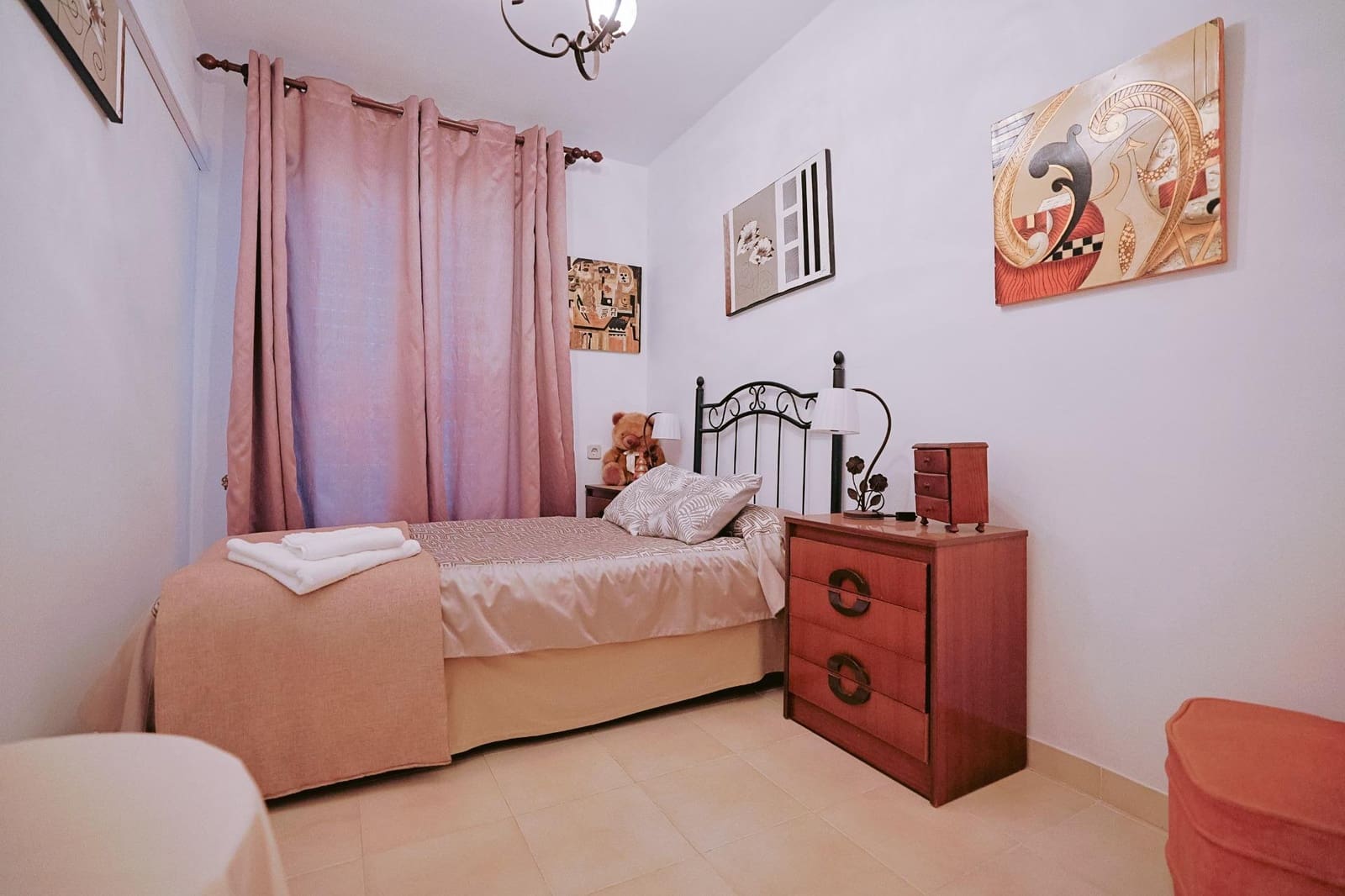 3 bedroom Villa for sale in Badajoz city - € 69,000 (Ref: 10081123)