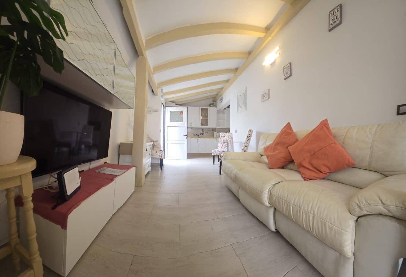 2 slaapkamer Flat te koop in Playa Blanca - € 229.000 (Ref: 10091214)
