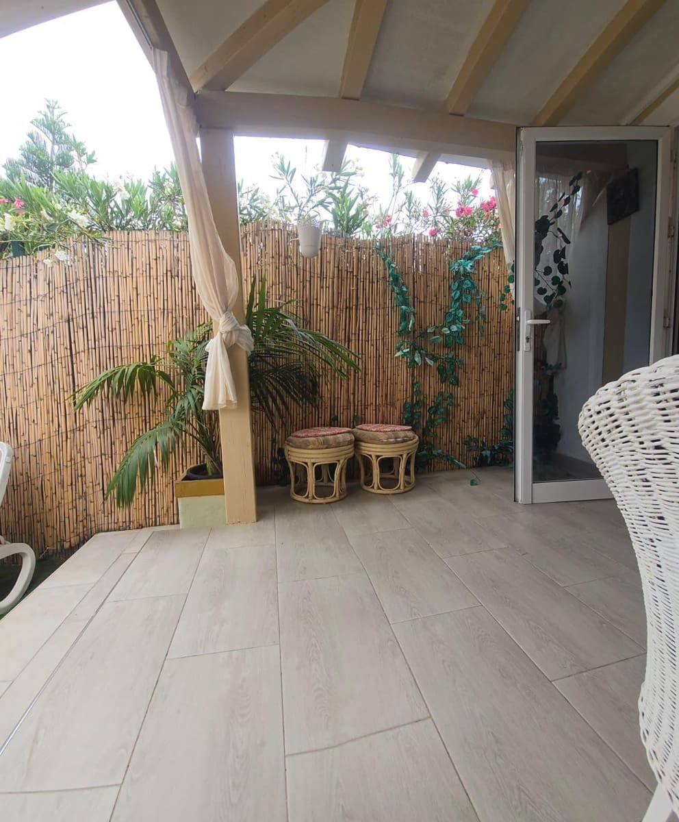 2 slaapkamer Flat te koop in Playa Blanca - € 229.000 (Ref: 10091214)