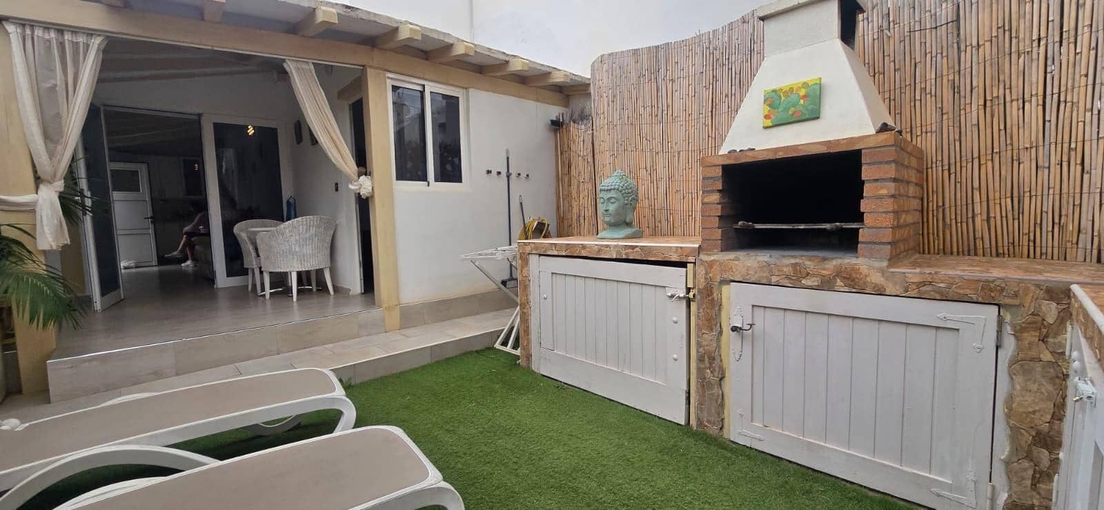 2 slaapkamer Flat te koop in Playa Blanca - € 229.000 (Ref: 10091214)
