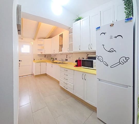 2 slaapkamer Flat te koop in Playa Blanca, Yaiza - € 229.000 (Ref: 10091214)