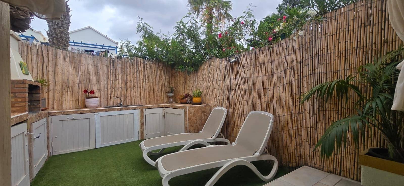 2 slaapkamer Flat te koop in Playa Blanca - € 229.000 (Ref: 10091214)