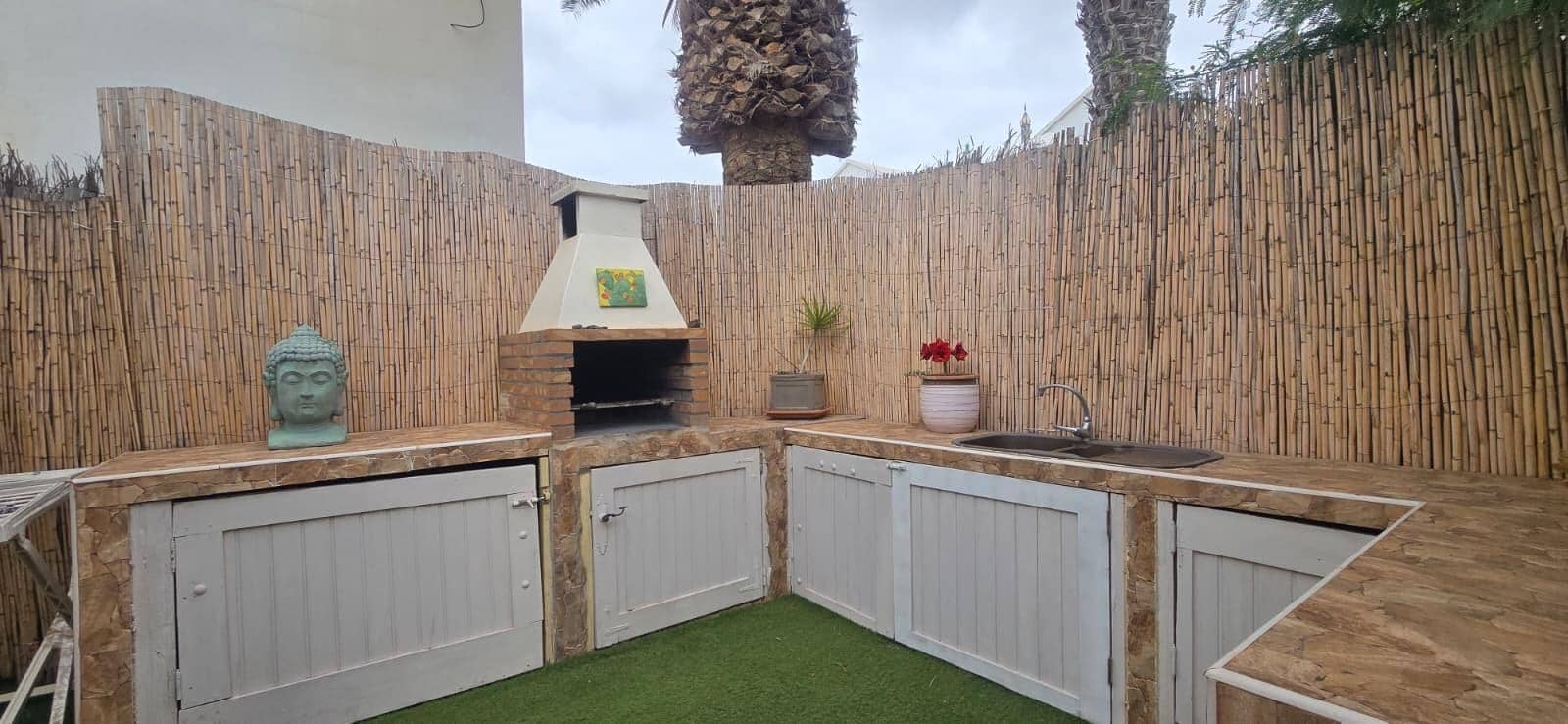 2 slaapkamer Flat te koop in Playa Blanca - € 229.000 (Ref: 10091214)