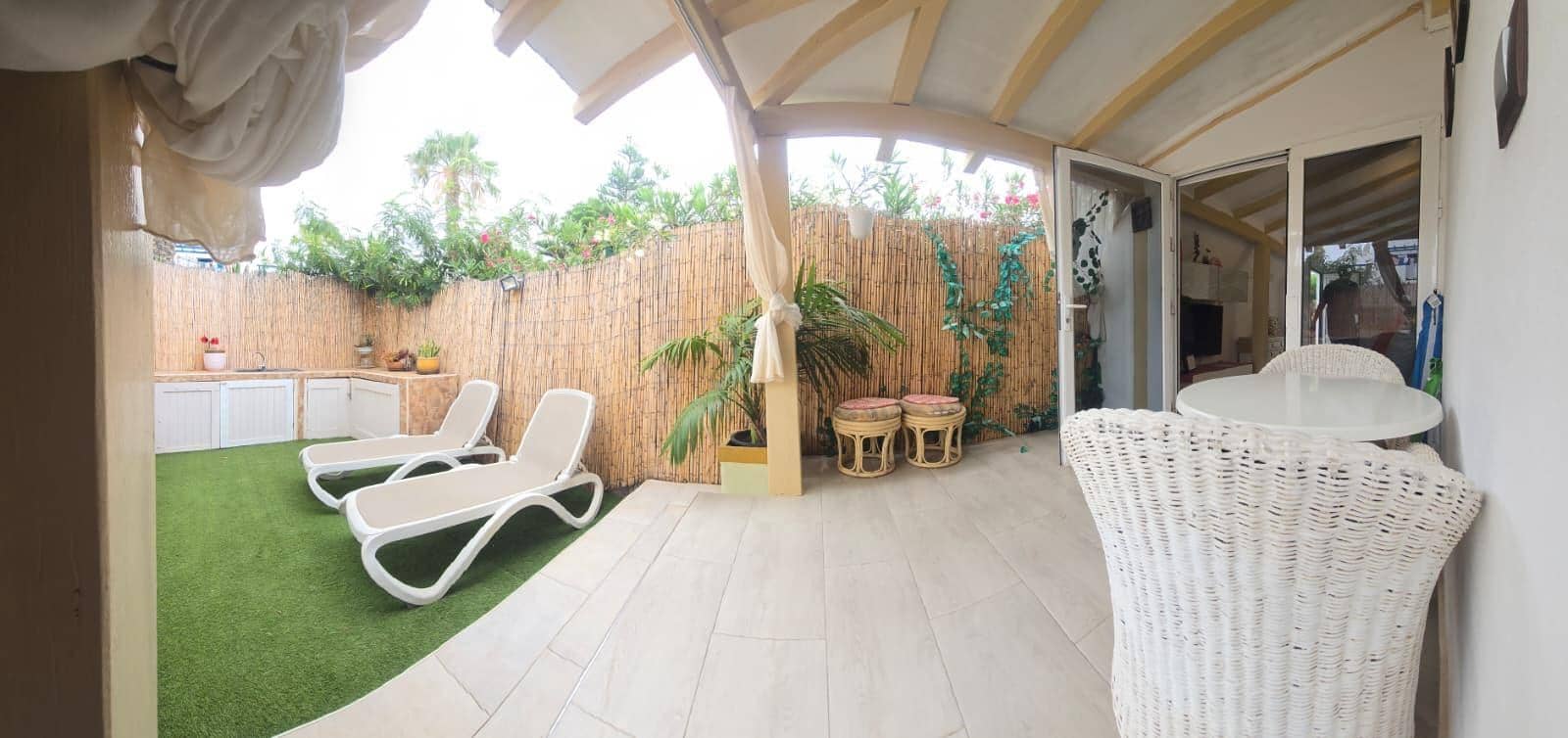 2 slaapkamer Flat te koop in Playa Blanca - € 229.000 (Ref: 10091214)