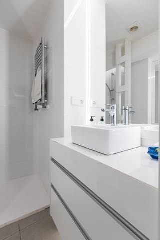 2 soverom Leilighet til salgs i La Coruña by - € 430 000 (Ref: 10091215)