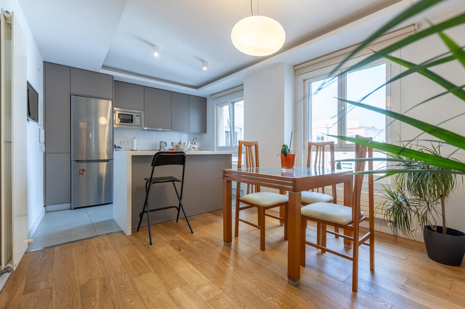 2 soverom Leilighet til salgs i La Coruna by - € 430 000 (Ref: 10091215)