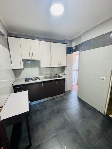 3 makuuhuone Huoneisto myytävänä paikassa Ciudad Real kaupunki - 164 000 € (Ref: 10102544)