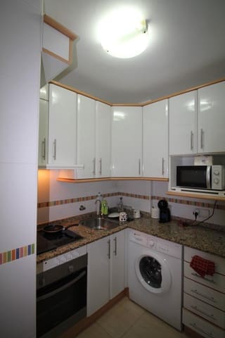 Appartement de 2 chambres à louer à La Manga del Mar Menor avec piscine garage - 800 € (Ref: 10109647)
