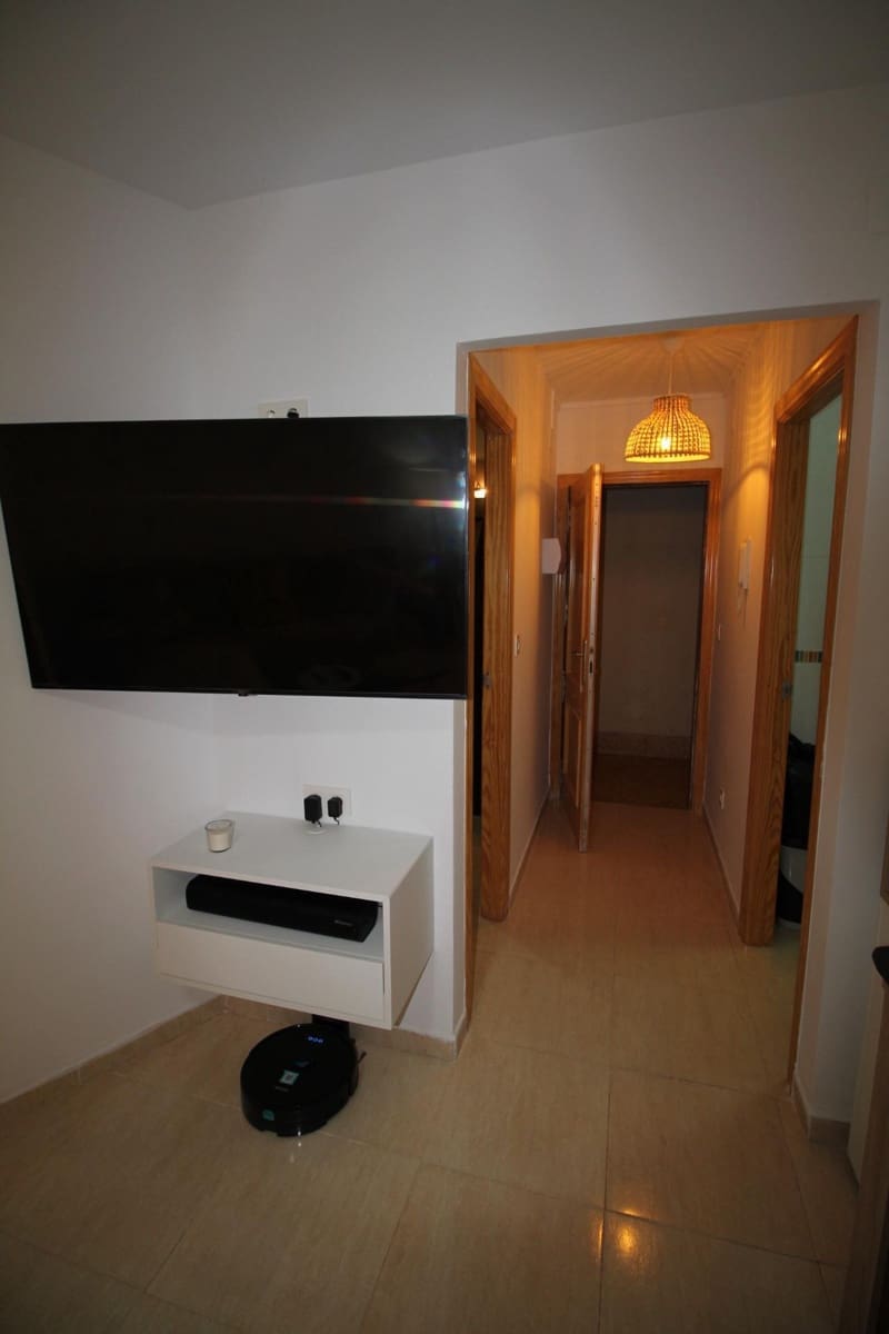 Appartement de 2 chambres à louer à La Manga del Mar Menor avec piscine garage - 800 € (Ref: 10109647)