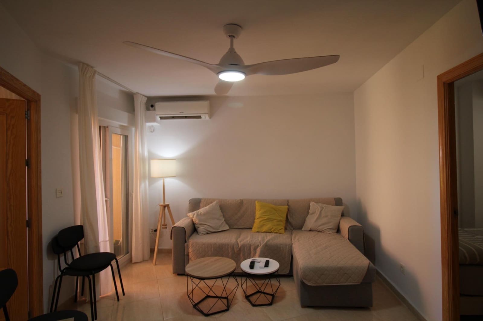 Appartement de 2 chambres à louer à La Manga del Mar Menor avec piscine garage - 800 € (Ref: 10109647)