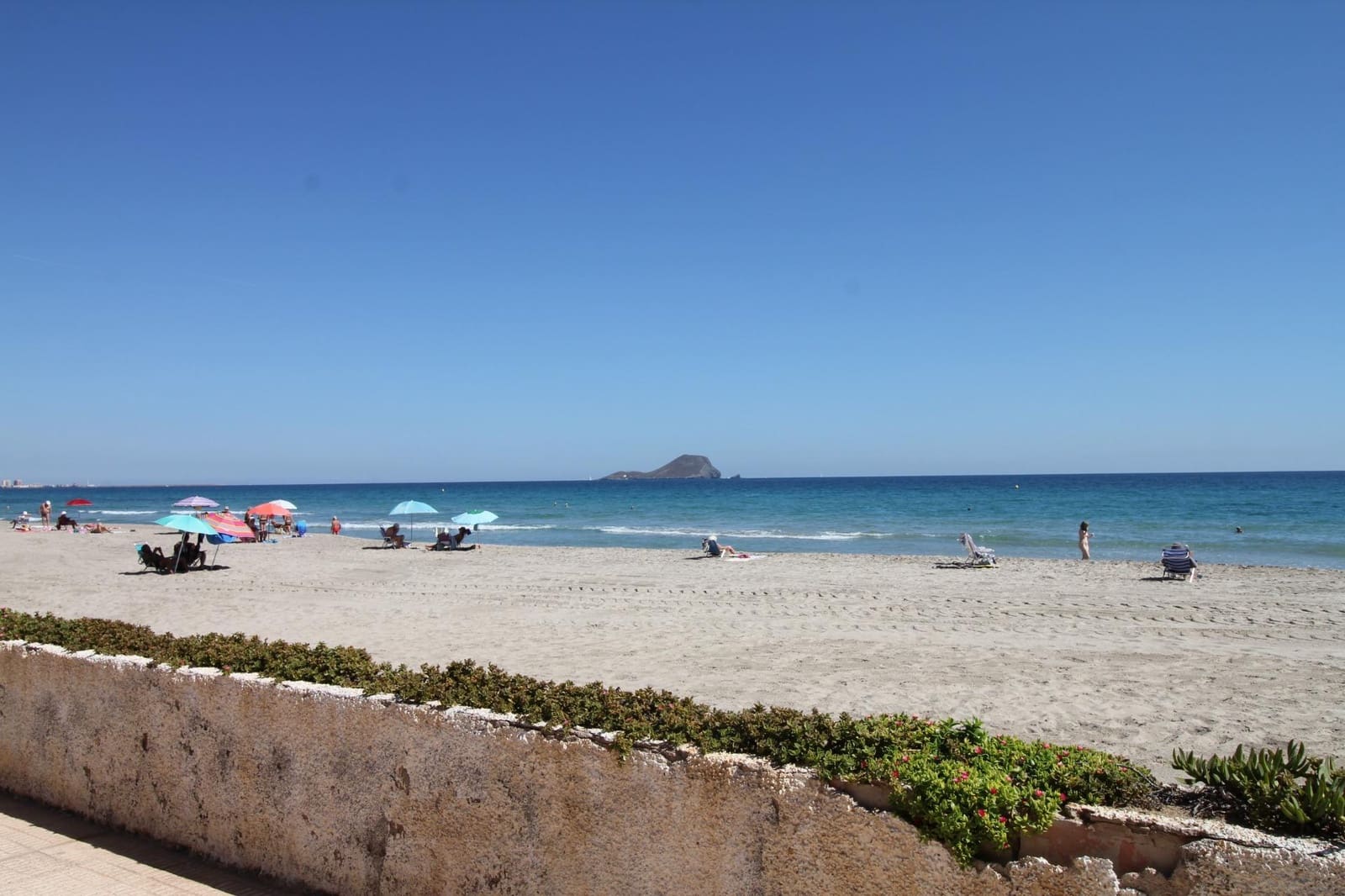 Appartement de 2 chambres à louer à La Manga del Mar Menor avec piscine garage - 800 € (Ref: 10109647)