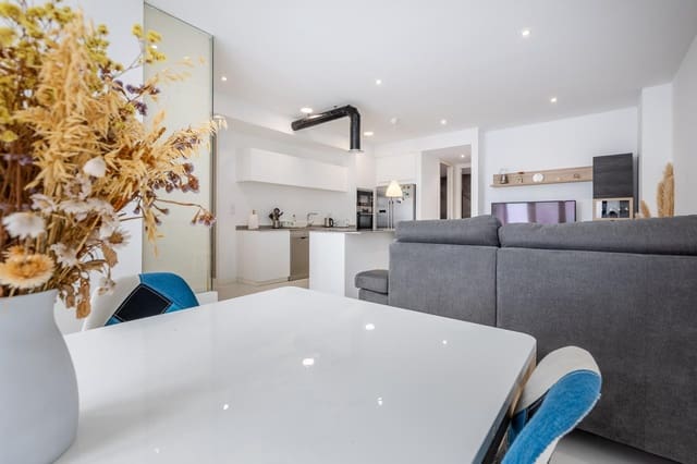 3 bedroom Flat for rent in A Coruña city with garage - € 1,600 (Ref: 10115809)