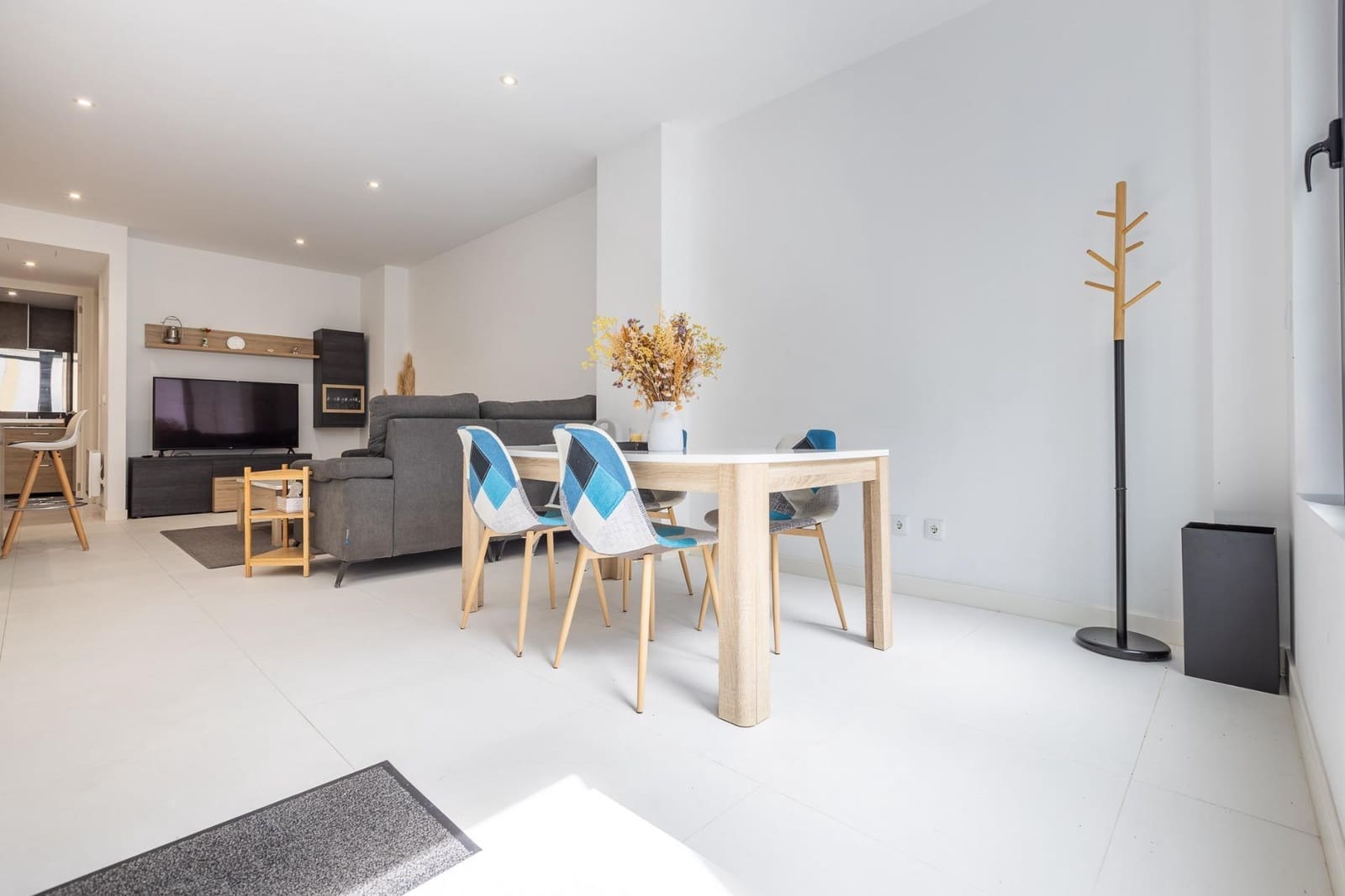 3 Zimmer Wohnung zu vermieten in A Coruna Stadt mit Garage - 1.600 € (Ref: 10115809)