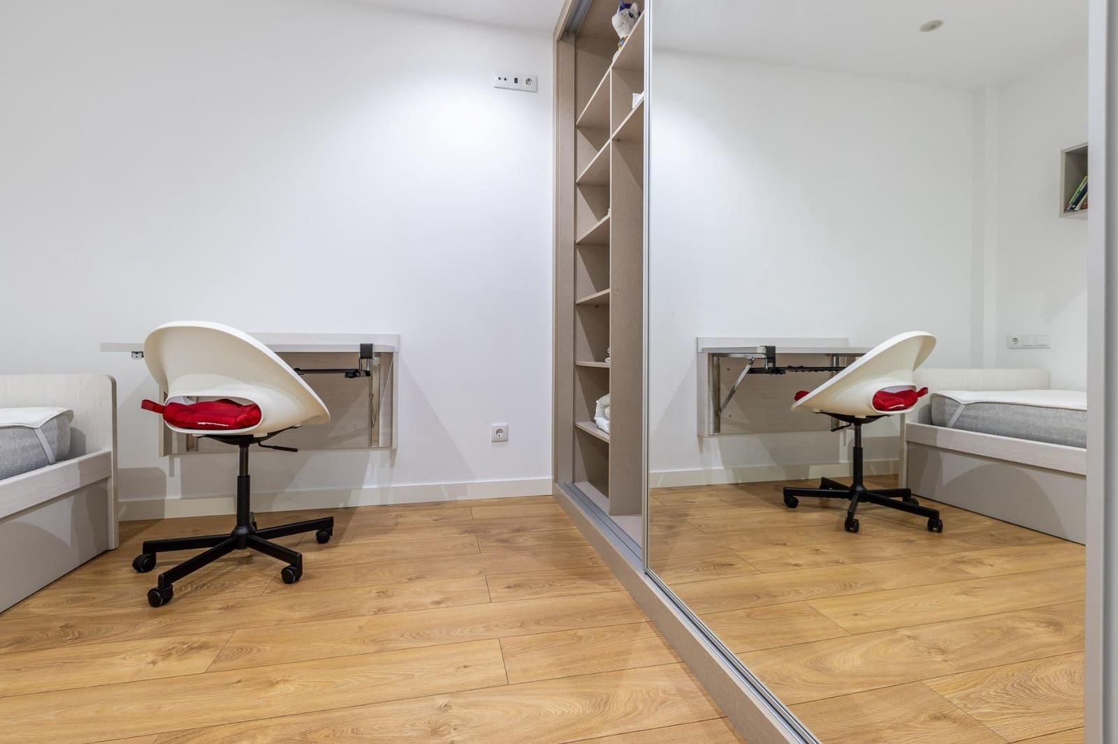 3 Zimmer Wohnung zu vermieten in A Coruna Stadt mit Garage - 1.600 € (Ref: 10115809)