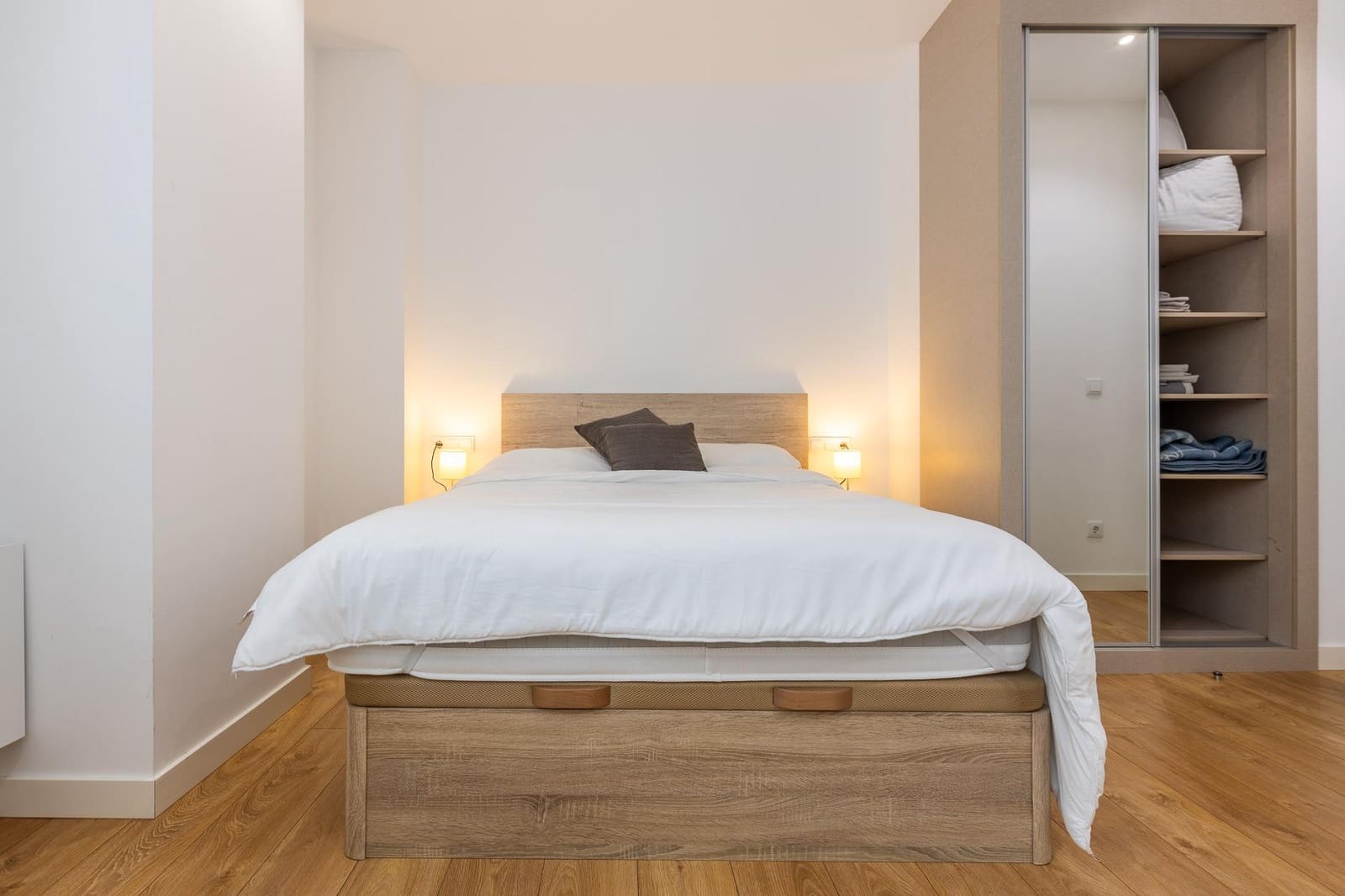 3 Zimmer Wohnung zu vermieten in A Coruna Stadt mit Garage - 1.600 € (Ref: 10115809)