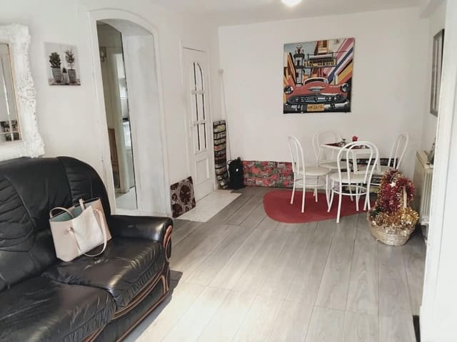 2 sovrum Lägenhet till salu i Carabanchel, Madrid stad - 249 000 € (Ref: 10136283)