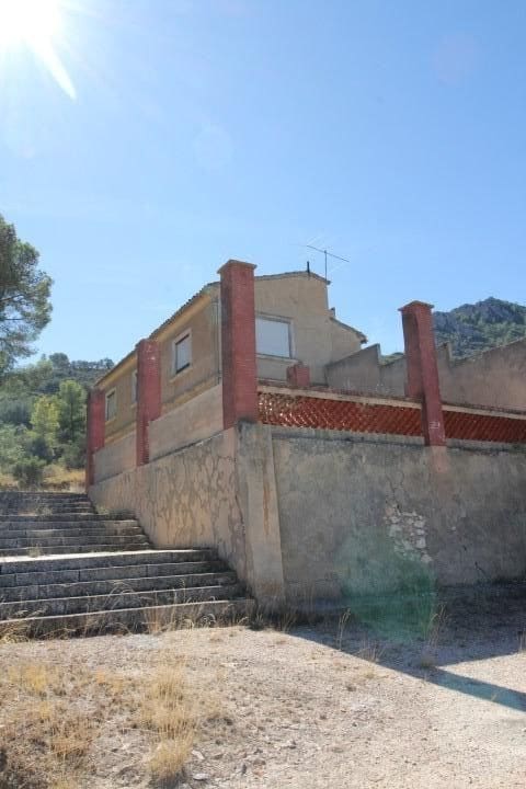 6 soveværelse Villa til salg i Villena med garage - € 798.000 (Ref: 10139896)