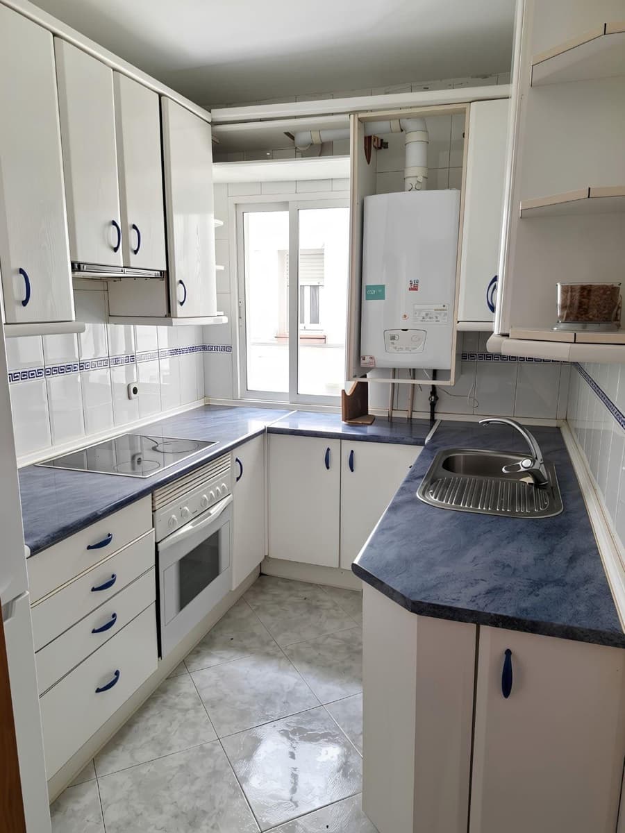 Flat for sale in Madrid city - € 264,000 (Ref: 10142556)